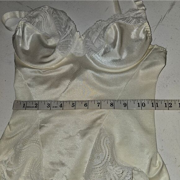 Women's Vintage Lingerie Bodysuit 34C - Picture 6 of 12